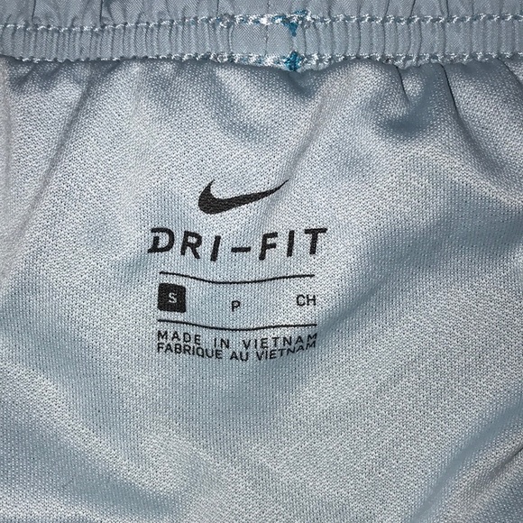 Nike Running Shorts - Picture 3 of 4